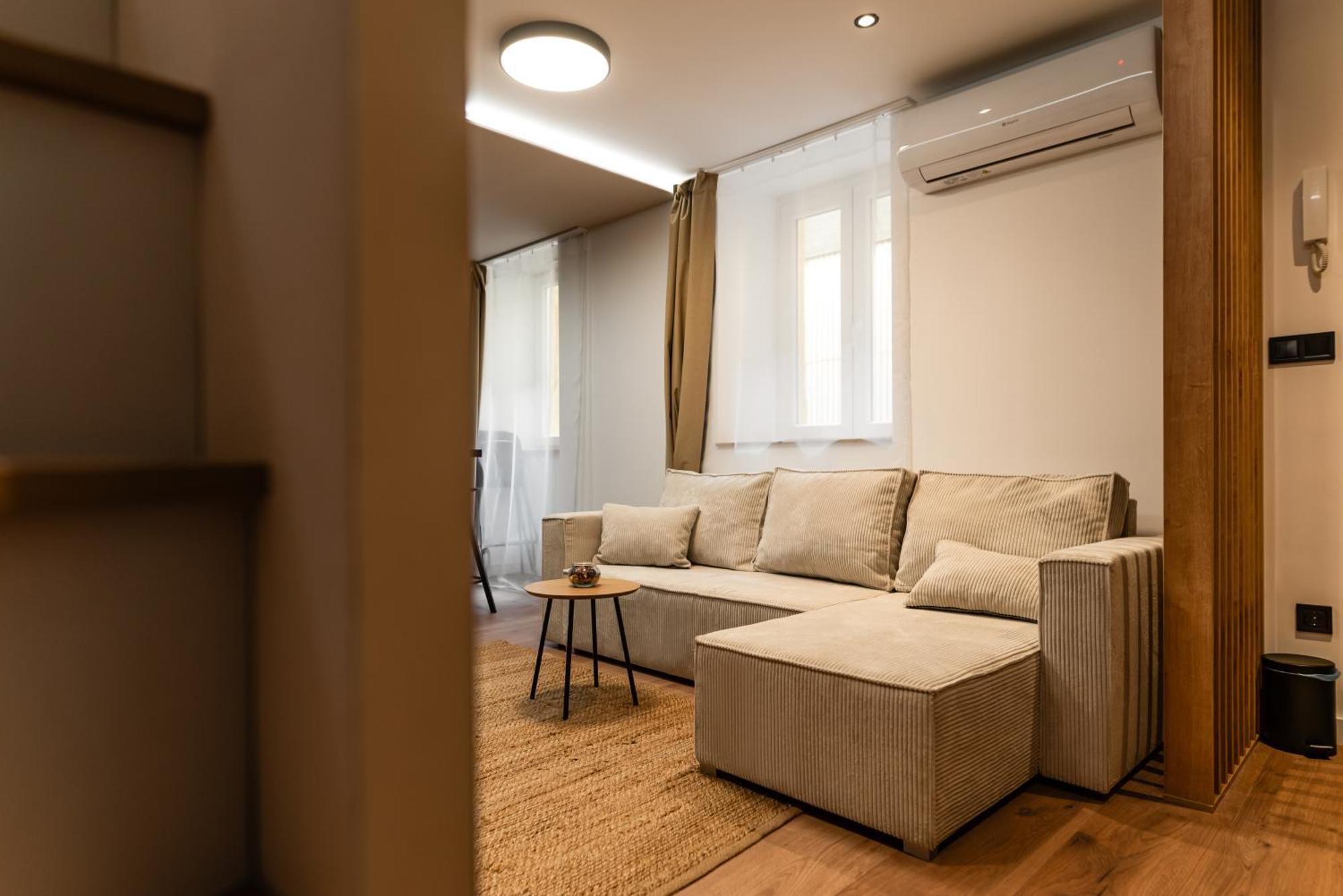 Asti Diamond Apartment Будапеща Екстериор снимка